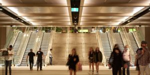 Metal panel ceiling seismic design