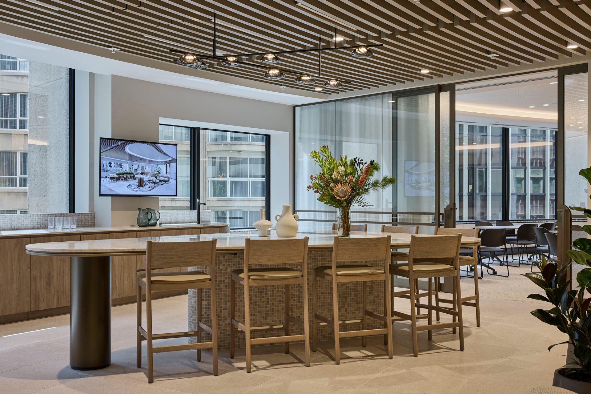 Enterprise 400 curved batten ceiling in Australia Square office suite