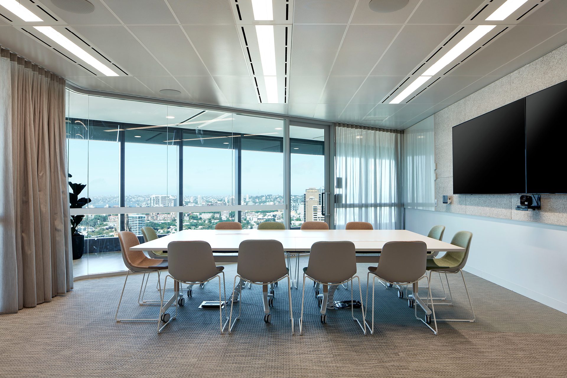 Enterprise 320 metal panel base build ceiling featuring throughout Insignia Financial fitout at Parkline Place Tower